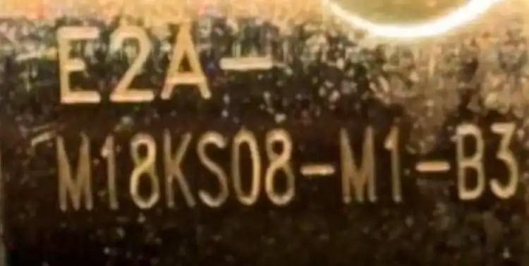 OMRON-E2A-M18KS08-M1-B3-Czujnik-indukcyjny-2